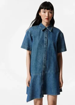 Asymmetrisches T-Shirt-Kleid aus Denim