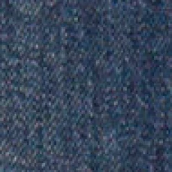Ausgestellte Jeans mit Bügelfalten