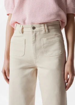 Ausgestellte Jeans mit hohem Bund