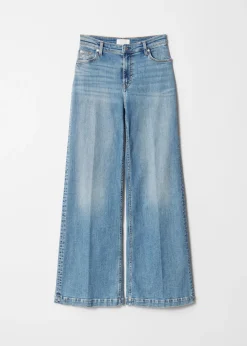 Ausgestellte Jeans mit hohem Bund