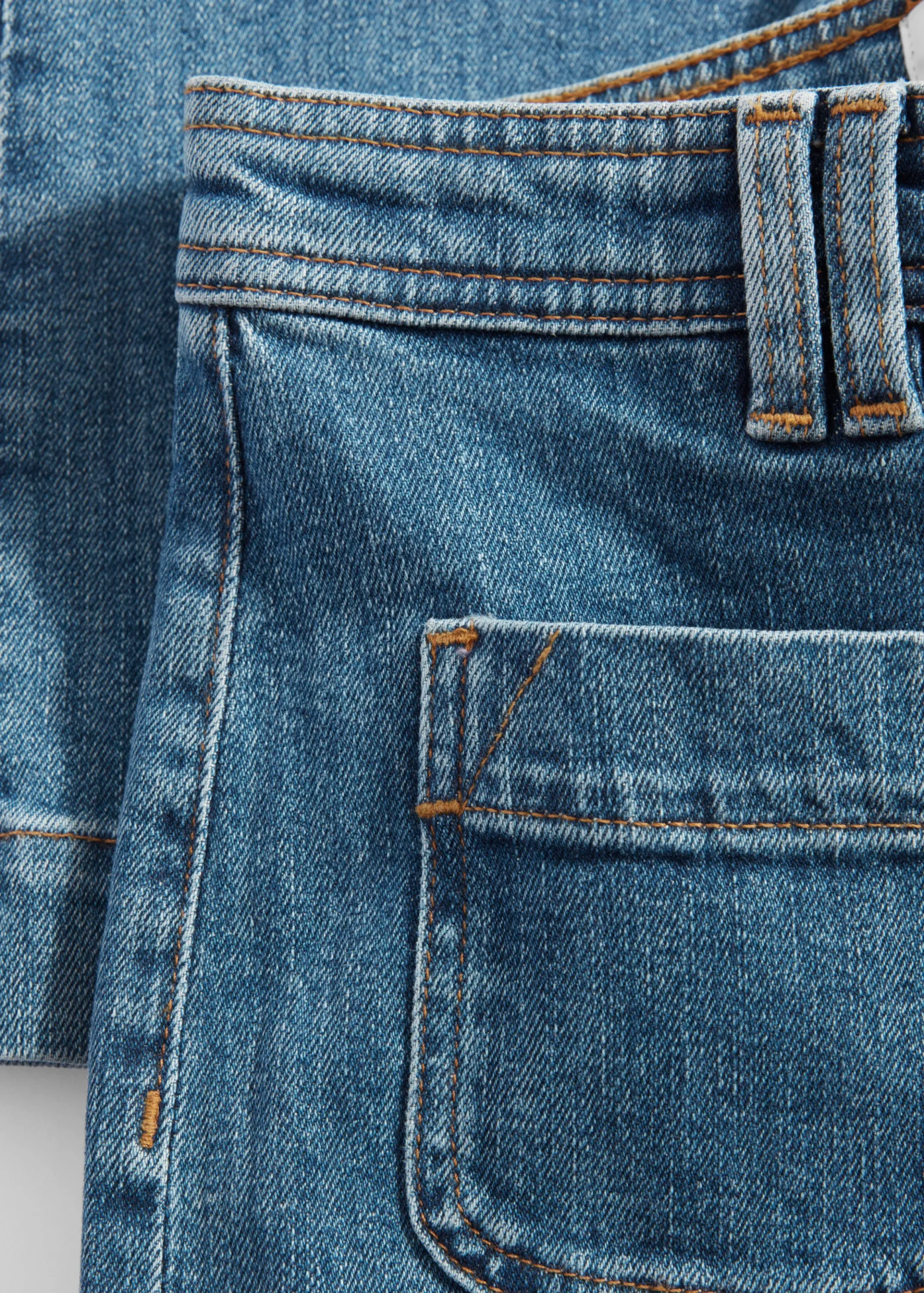Ausgestellte Jeans mit hohem Bund