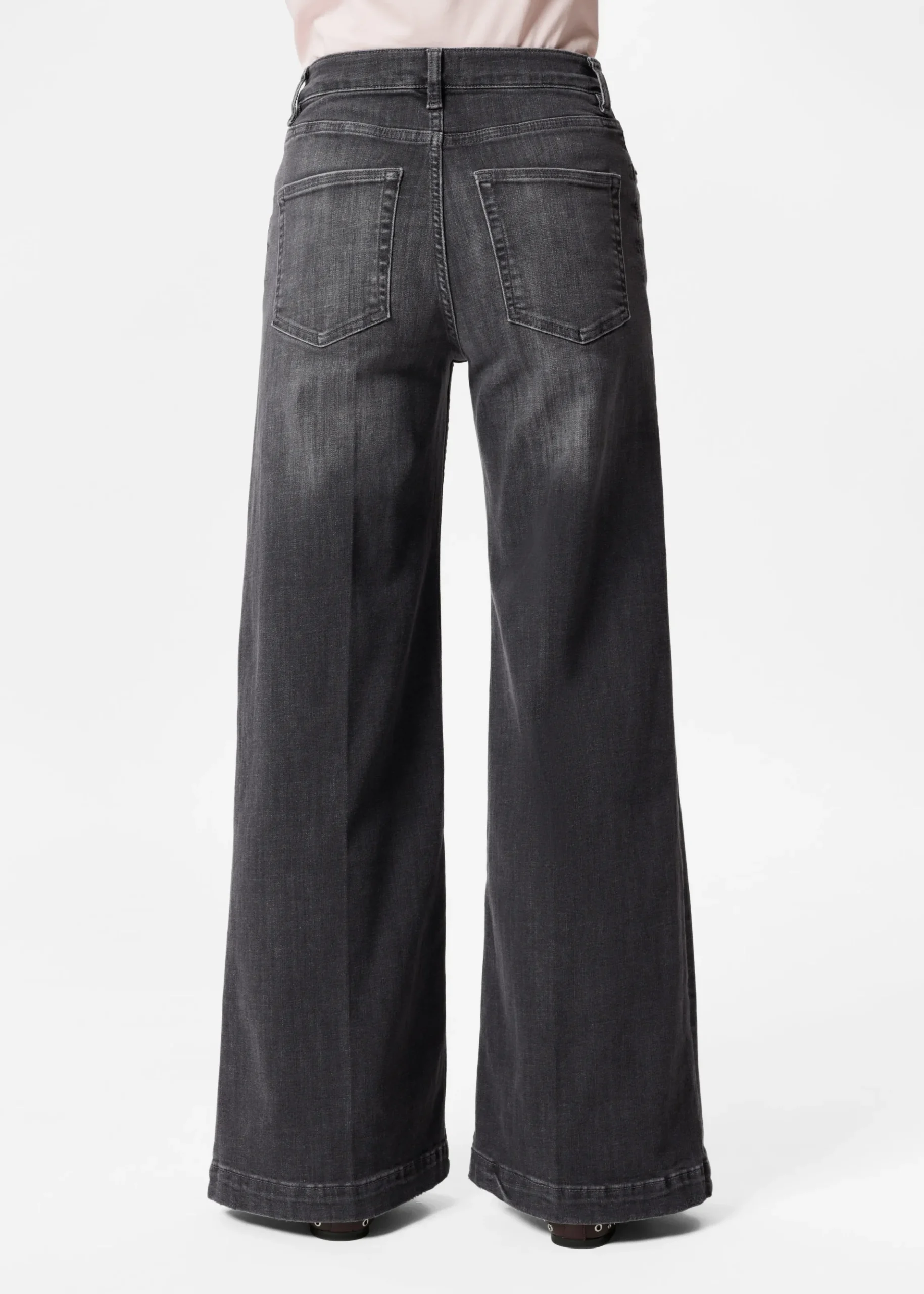 Ausgestellte Jeans mit hohem Bund