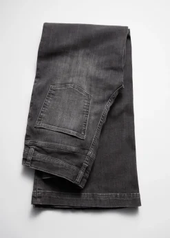 Ausgestellte Jeans mit hohem Bund