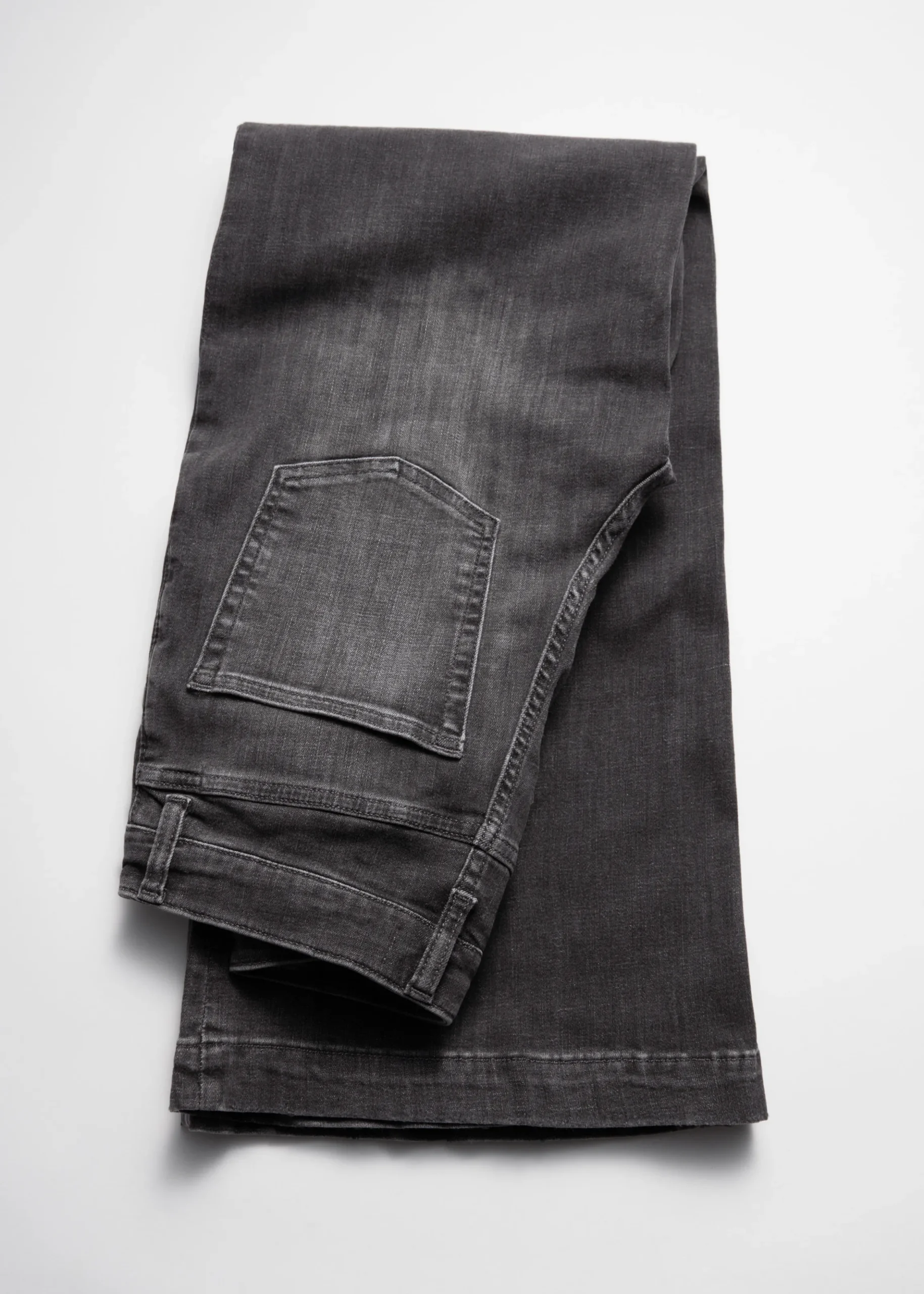 Ausgestellte Jeans mit hohem Bund