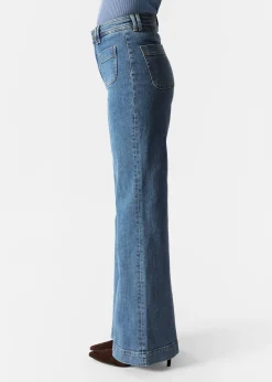 Ausgestellte Jeans mit hohem Bund