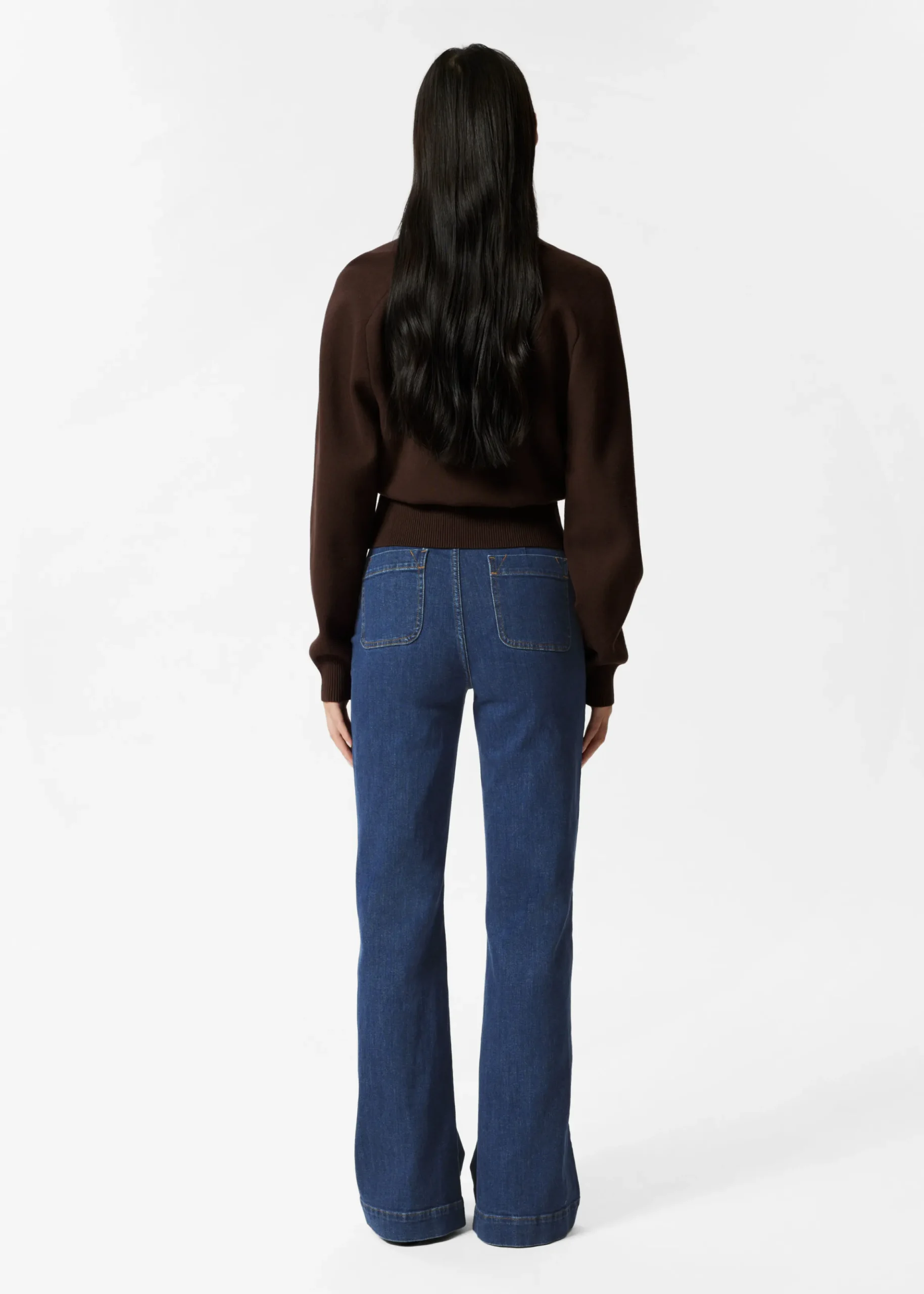 Ausgestellte Jeans mit hohem Bund