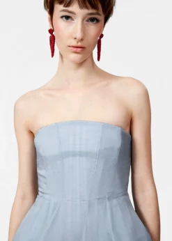 Ausgestelltes Midikleid