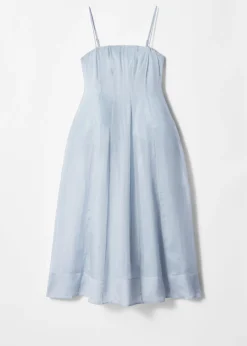 Ausgestelltes Midikleid