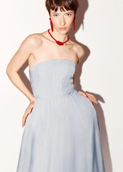 Ausgestelltes Midikleid