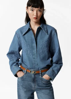 Besticktes Jeanshemd