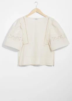 Bluse mit Wellenkanten