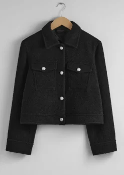 Bouclé-Jacke mit Knöpfen