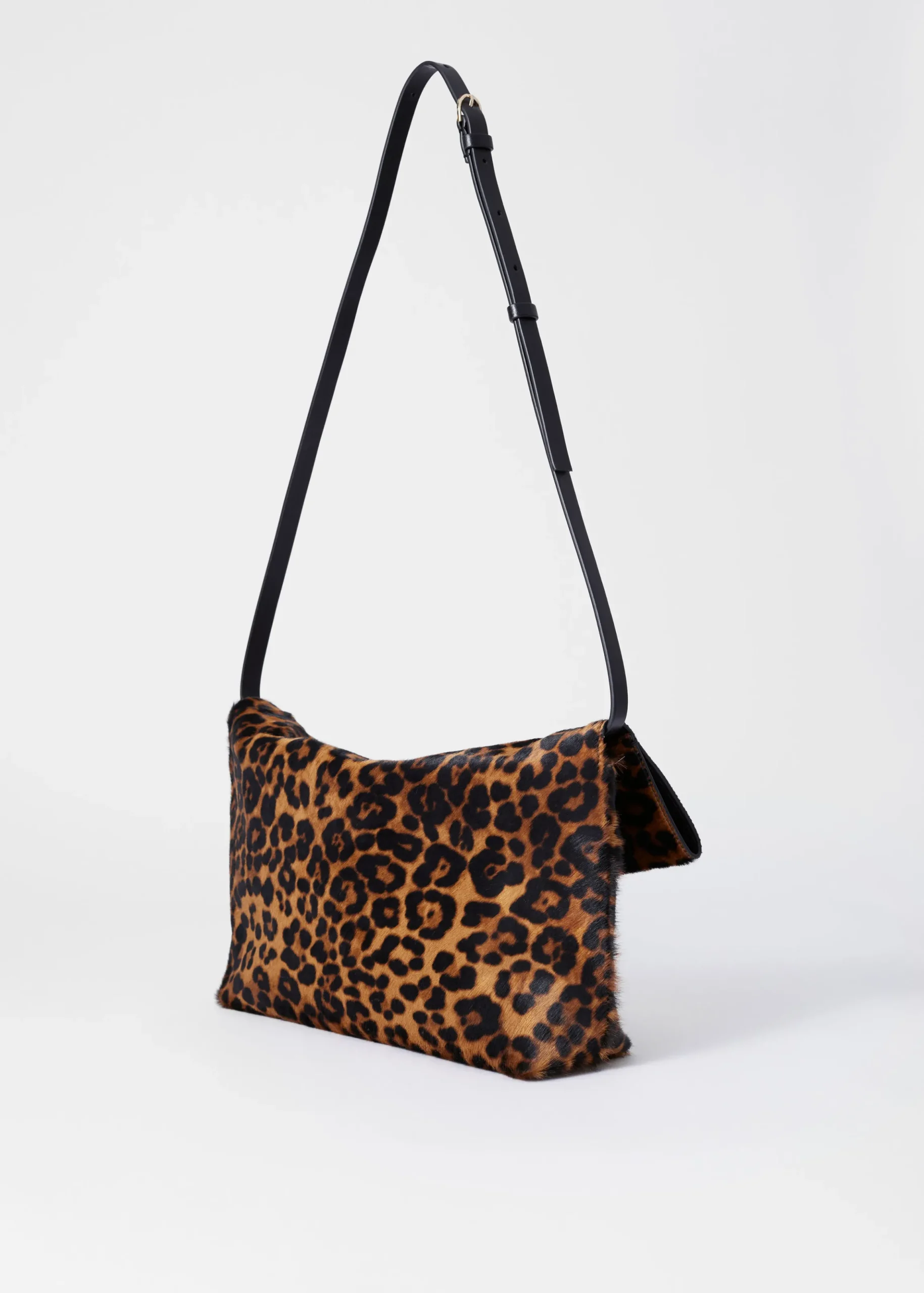 Clutch aus Leder mit Leopardenmuster