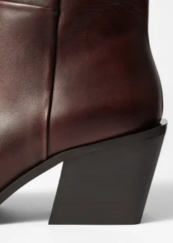 Elegante Cowboystiefeletten aus Leder