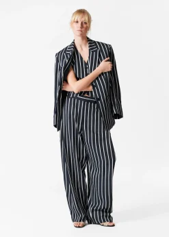 Elegante Hose mit tiefen Bundfalten