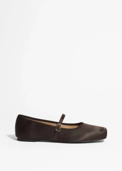Flache Ballerinas mit karreeförmiger Zehenpartie