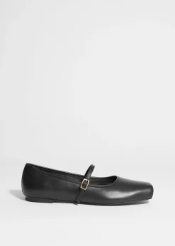 Flache Ballerinas mit karreeförmiger Zehenpartie