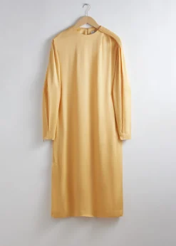 Fließendes Midikleid