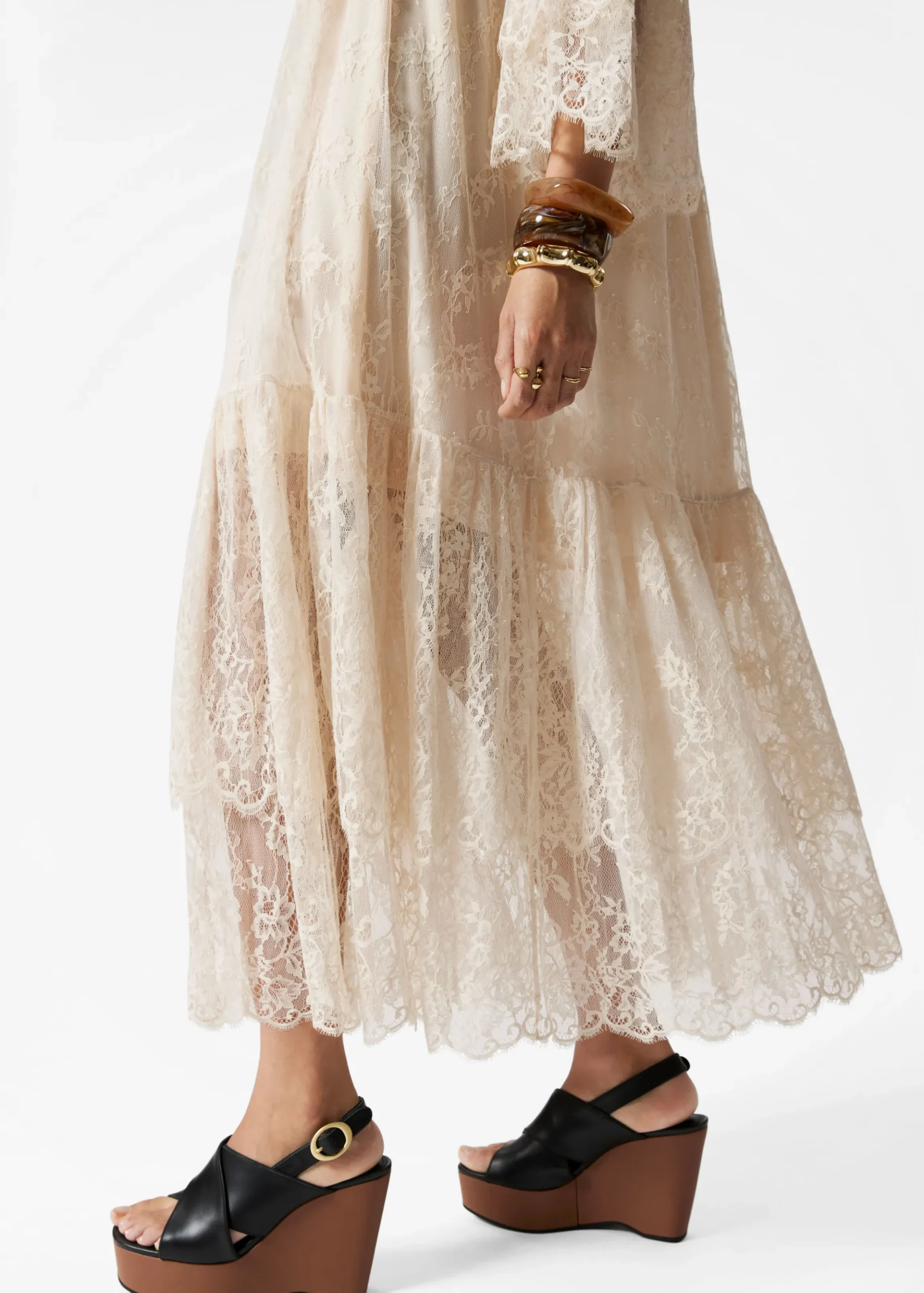 Gerüschtes Maxikleid mit Spitze