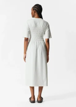 Gesmoktes Midikleid