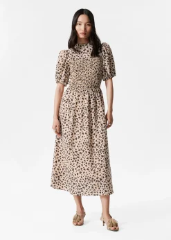 Gesmoktes Midikleid mit Puffärmeln