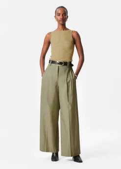 Hose mit Falten