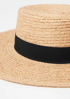 Hut aus Bast mit Ripsbandbesatz