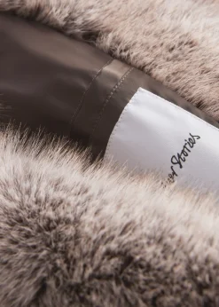 Jacke aus Fellimitat mit Gürtel