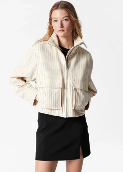 Jacke mit aufgesetzten Taschen