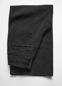 Jeans mit Faltendetail und Gürtel