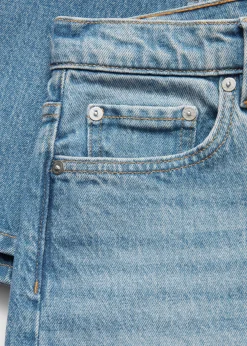 Jeans mit weitem Bein