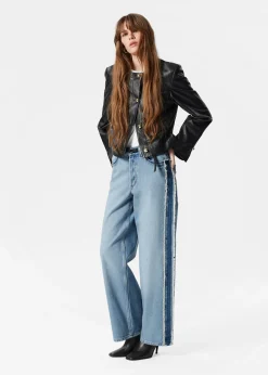 Jeans mit weitem Bein und Fransen