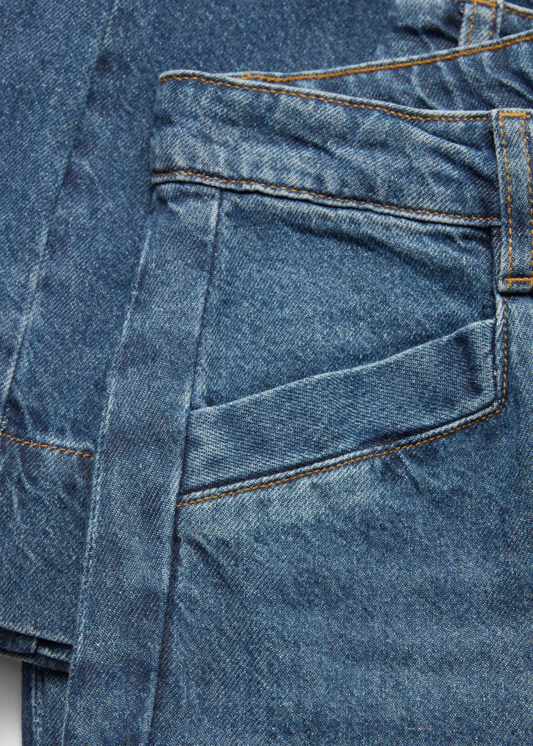 Jeans mit weitem, langem Bein
