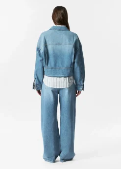 Kastenförmige Jeansjacke