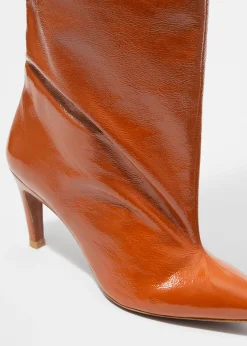 Kniehohe Stiefel aus Lackleder