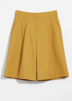 Knielange Shorts
