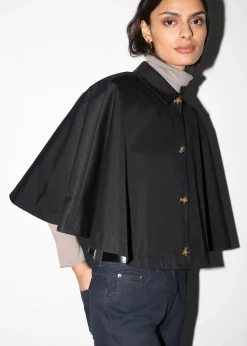 Kurzes Cape im Trench-Stil