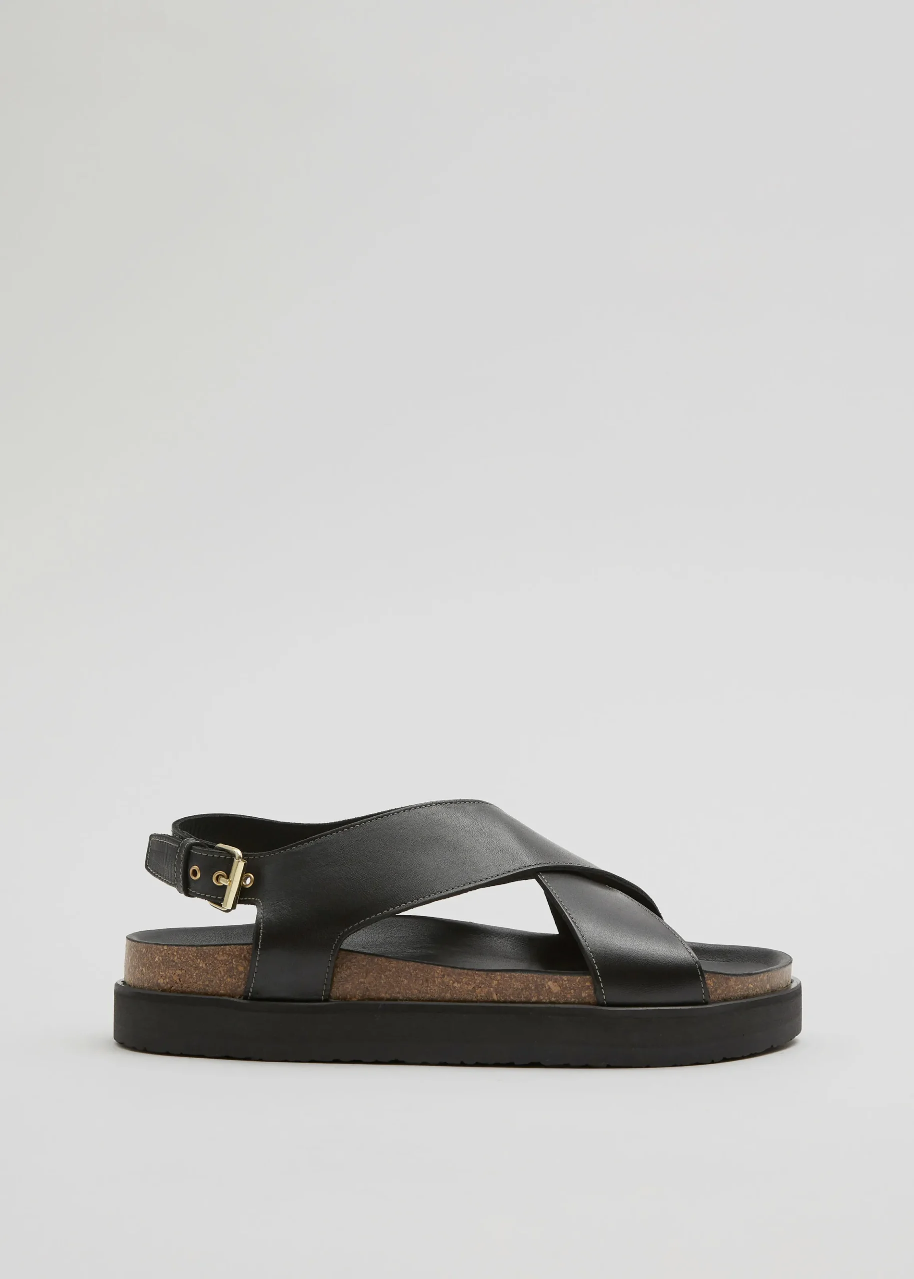 Ledersandalen mit überkreuzten Riemen
