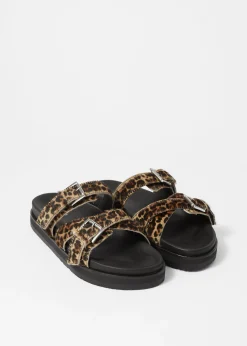 Ledersandalen mit überkreuzten Riemen