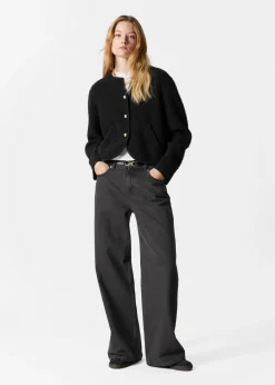 Locker geschnittene Jeans mit weitem Bein