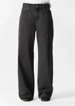Locker geschnittene Jeans mit weitem Bein