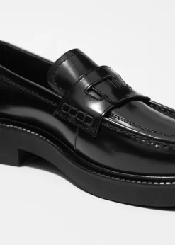 Markante Loafers aus Leder