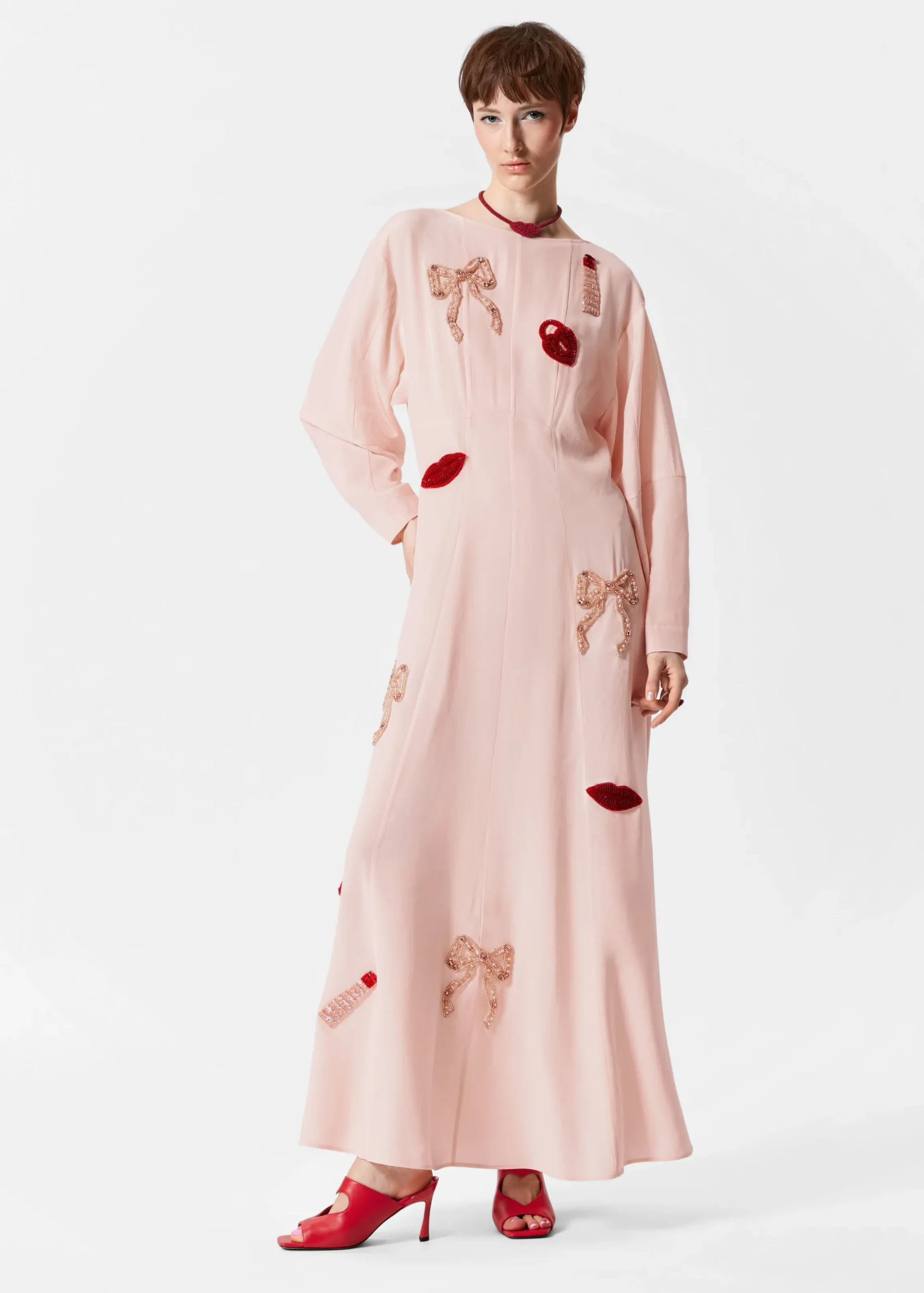 Maxikleid mit Perlenstickerei