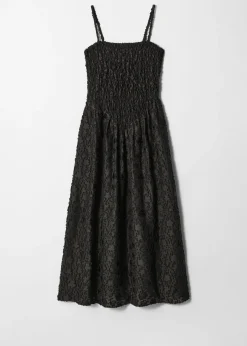 Maxikleid mit Smok-Details