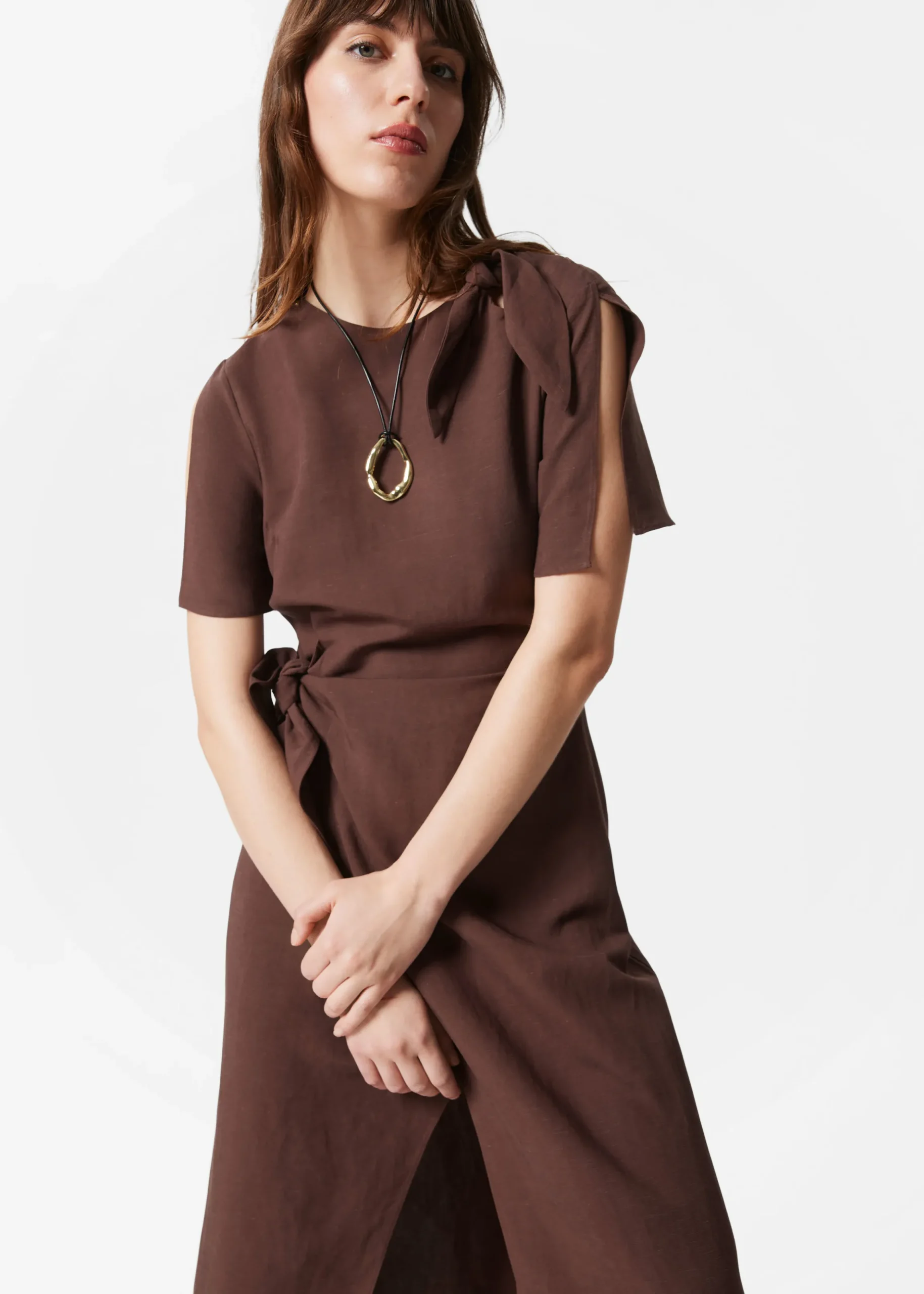 Midikleid mit Knotendetail