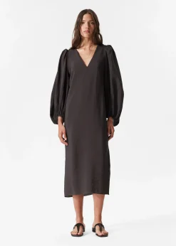 Midikleid mit Puffärmeln und V-Ausschnitt