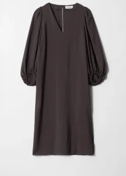 Midikleid mit Puffärmeln und V-Ausschnitt