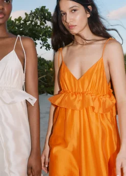 Midikleid mit schmalen Trägern