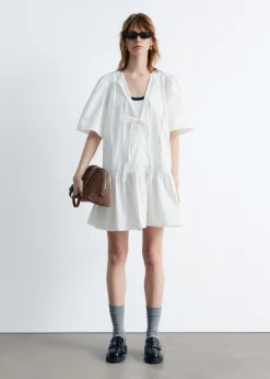 Minikleid mit Schößchen