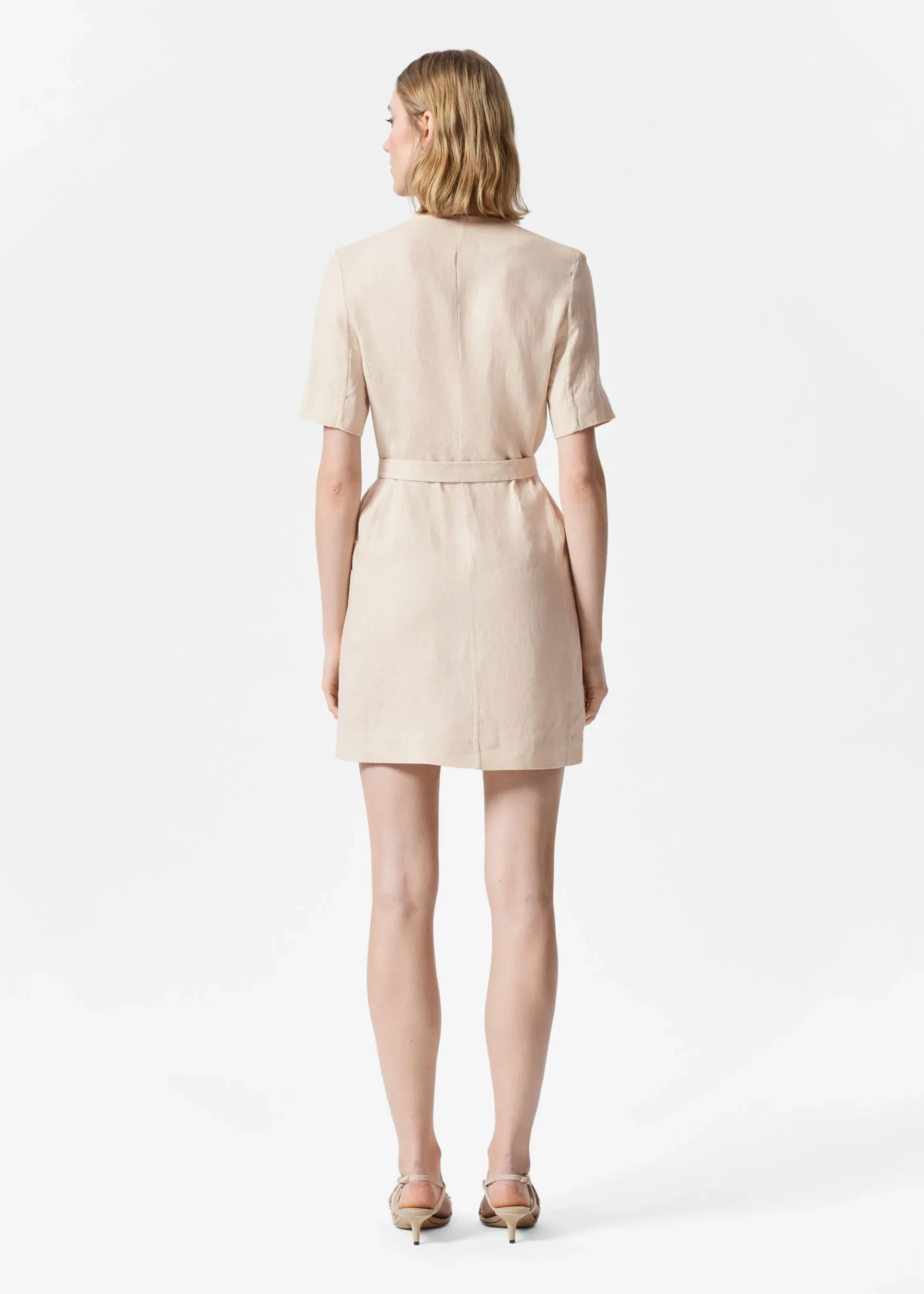 Mini-Leinenkleid mit Gürtel